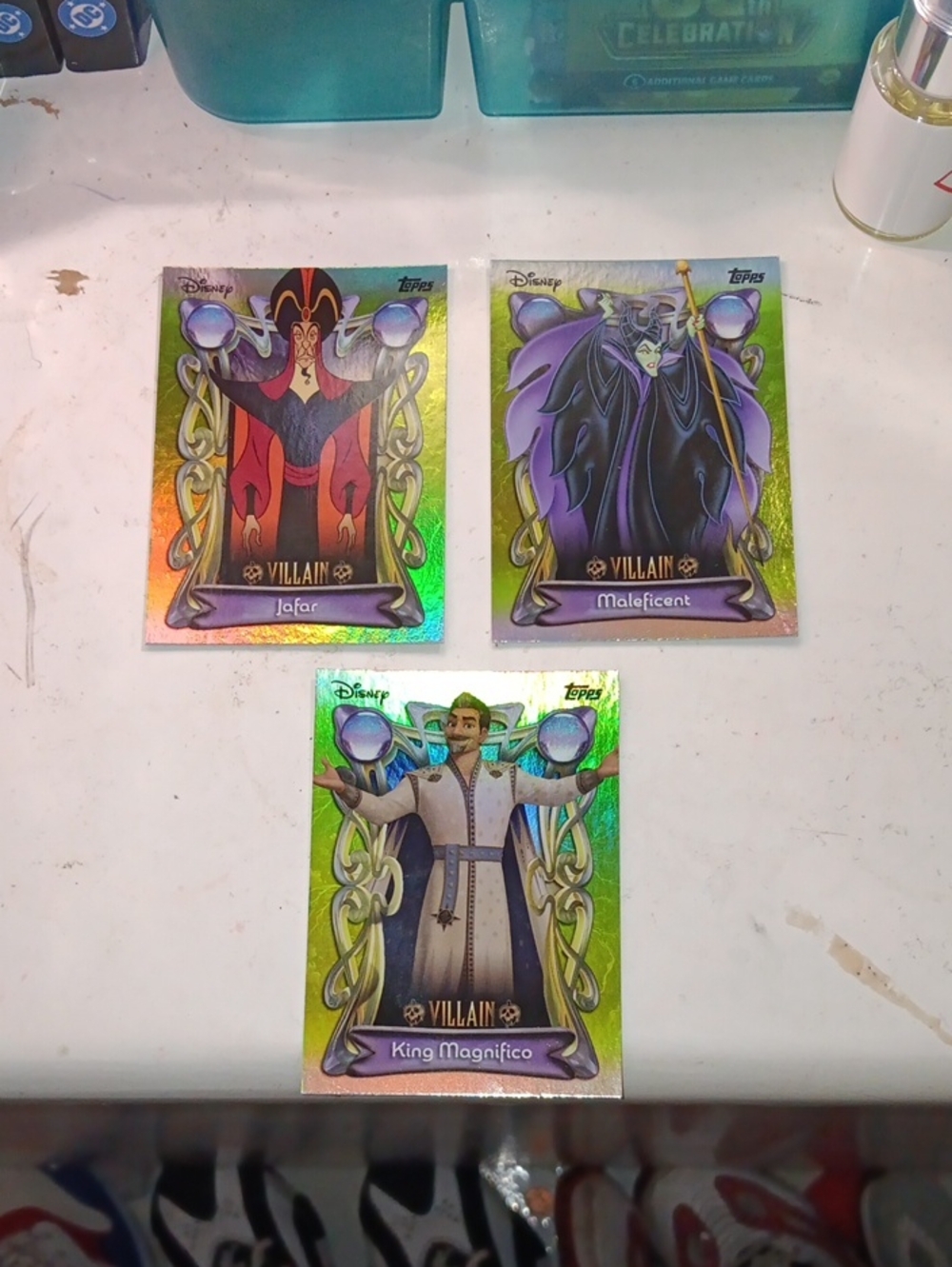 Disney Topps 2025 Villain Holofoil Bundle